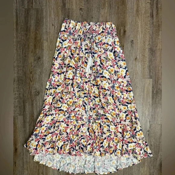 Rose & Rhyme • Floral Front Button Maxi Skirt - Picture 9 of 10